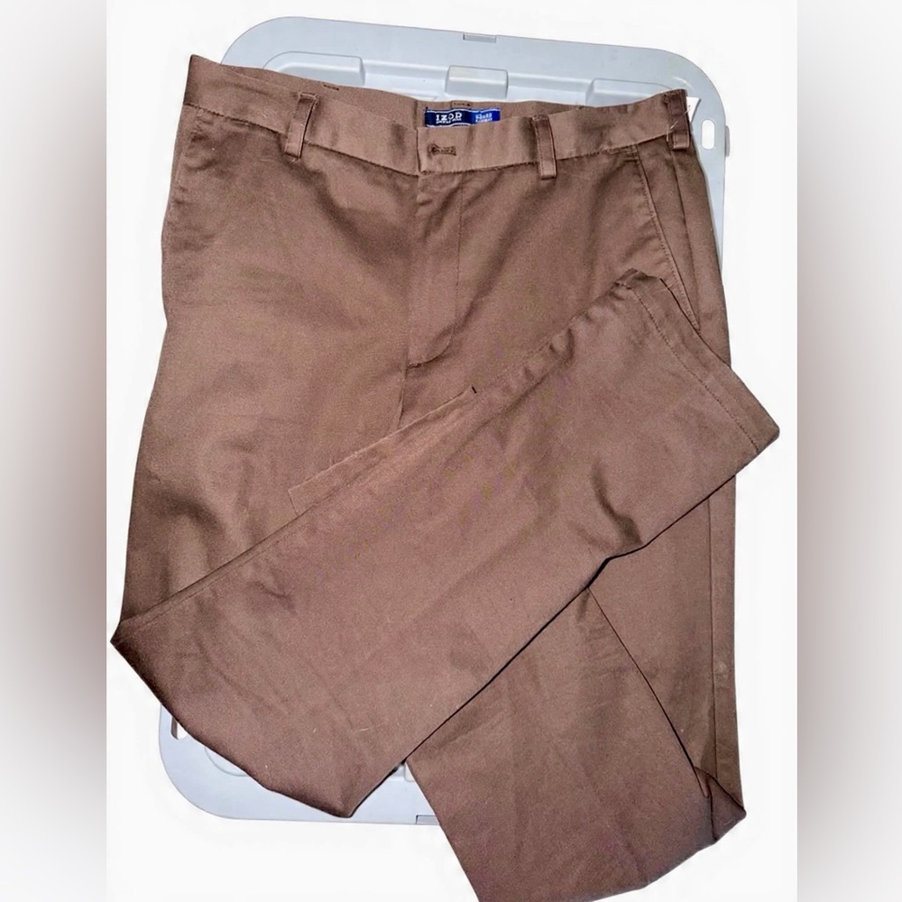 IZOD American Chino Pants Mens Size 32X32 Brown Straight Fit 100% Cotton